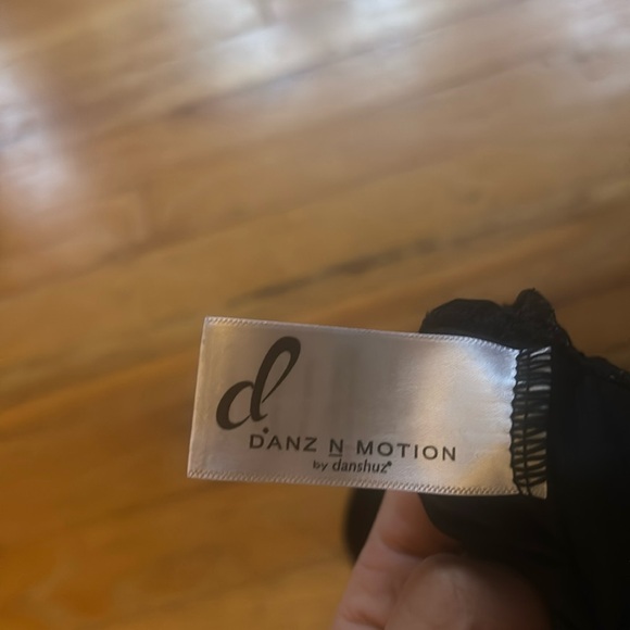 Danz in Motion Floral Patterned Leotard - Picture 2 of 7